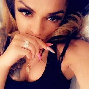 Meet your Posher, Andrea